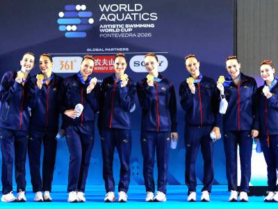 El Club Natación Sincro Sevilla se cubre de oro y plata en la Copa del Mundo