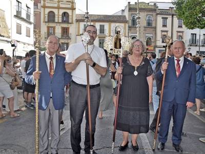 La Virgen del Carmen de Triana navega por el Guadalquivir en una jornada de profunda tradición marinera en Sevilla 