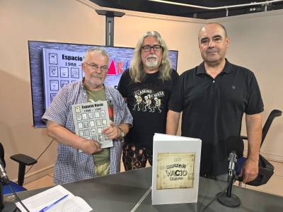 El libro sobre el histórico fanzine 'Espacio Vacío' ha sido presentado oficialmente hoy en Radio Chipiona Emisora Municipal