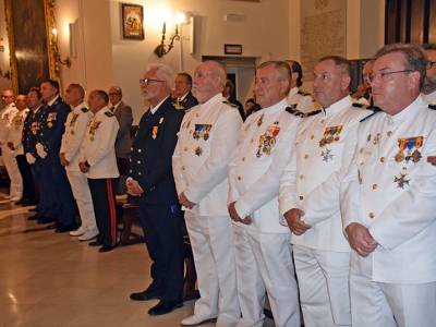 La Comandancia Naval de Sevilla honra a la Virgen del Carmen con una solemne Eucaristía en la Capilla de los Marineros 