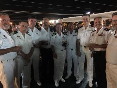 La Comandancia Naval de Sevilla honra a la Virgen del Carmen con una solemne travesía institucional por el Guadalquivir 