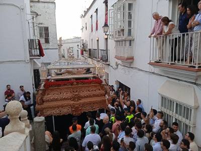  Arcos de la Frontera culmina el cincuentenario de su Consejo de Hermandades con una histórica Procesión Magna